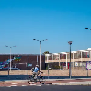Man op de fiets