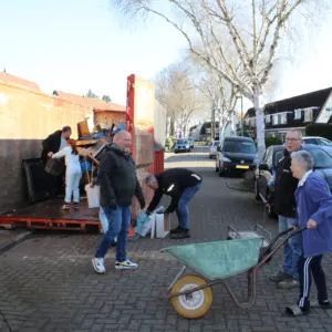 Opruimdag met diverse bewoners