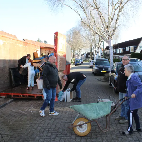 Opruimdag met diverse bewoners